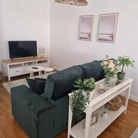 Paredes Apartment Bitaraes