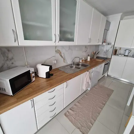 Paredes Apartment Bitaraes