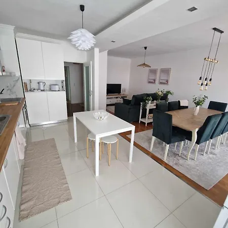 Apartamento Paredes Bitaraes