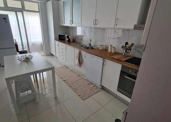 Paredes Apartment Bitaraes