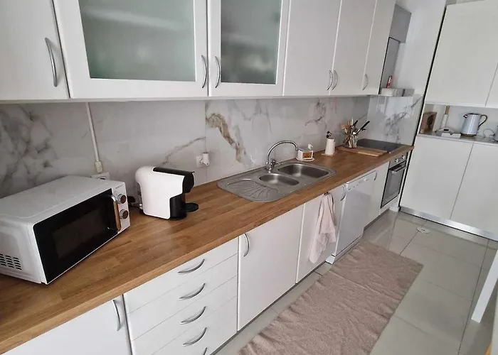 Paredes Apartment Bitaraes